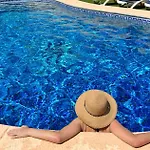 빌라 Casa Rose - 4-bed With Private Pool In *