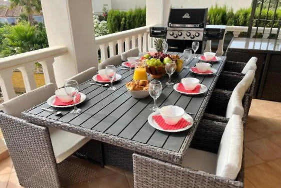 Villa Casa Rose - 4-bed With Private Pool In